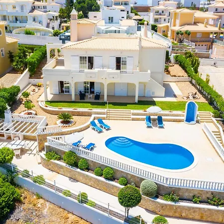 Mendes - Walking Distance To The Vakantiehuis *
